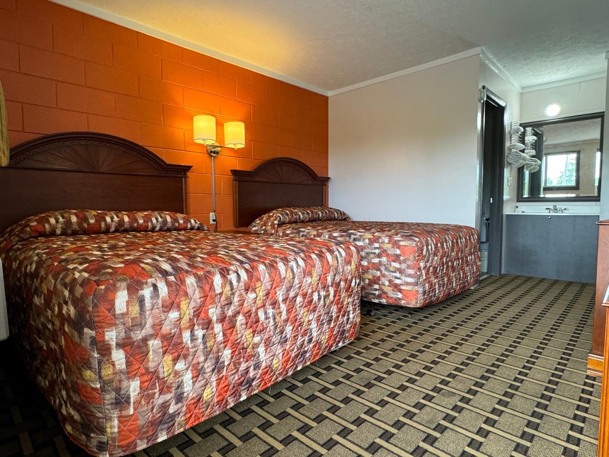 Economy Inn Crossville Exterior photo