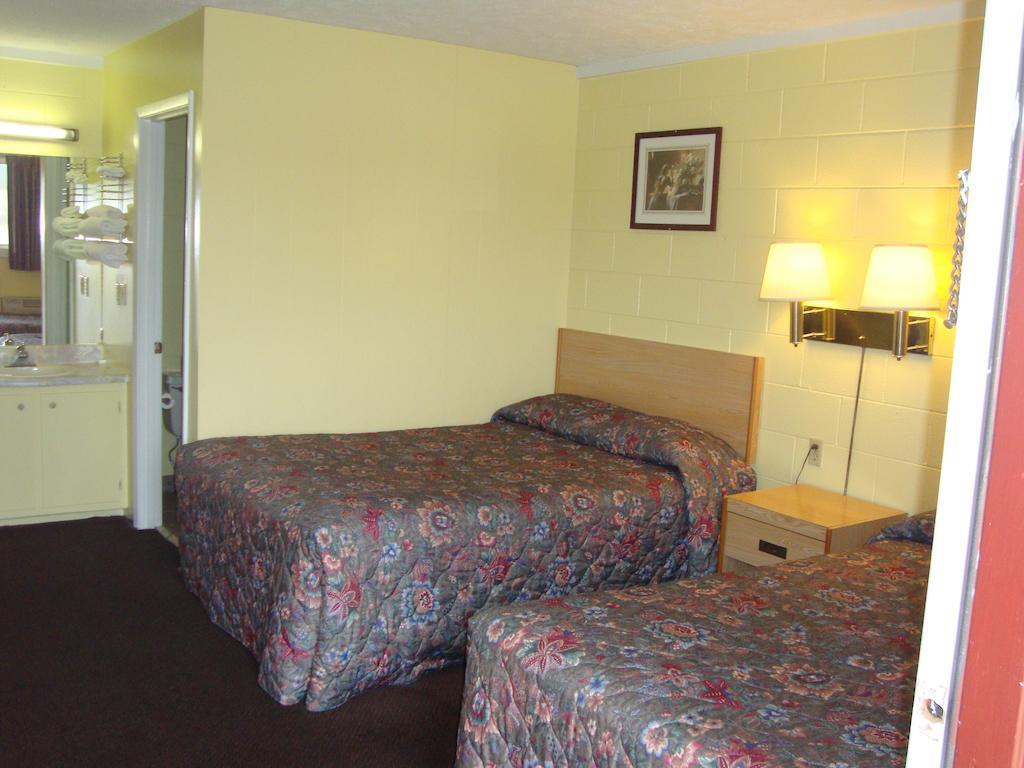 Economy Inn Crossville Room photo