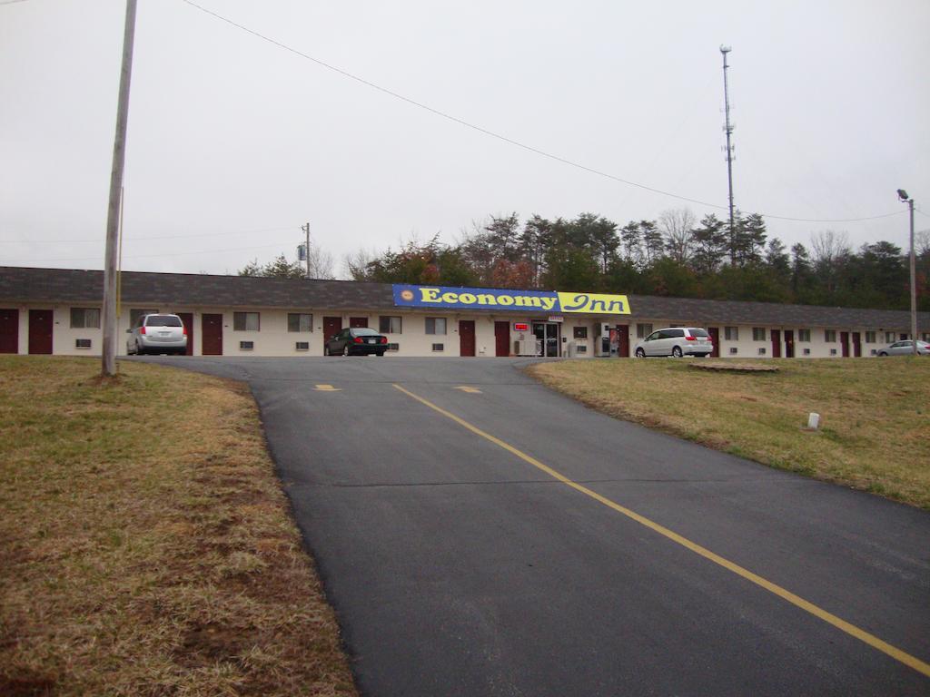 Economy Inn Crossville Exterior photo